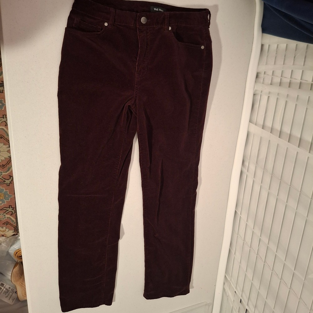 3/$15 Well Worn Burgundy Corduroy Pants Size 10/30 Straight Leg‎ Casual